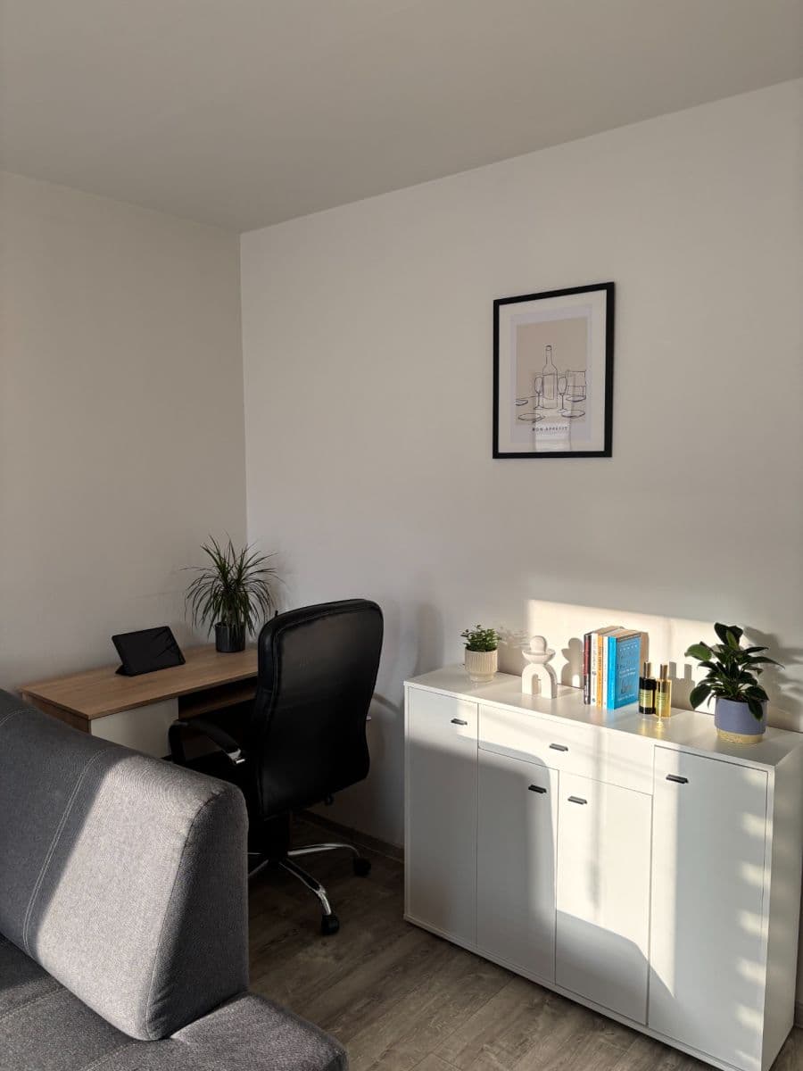Prenájom bytu 2-izbový 53 m², Rozmarýnová, Most, Ústecký kraj Prenájom bytu 2-izbový 53 m², Rozmarýnová, Most, Ústecký kraj