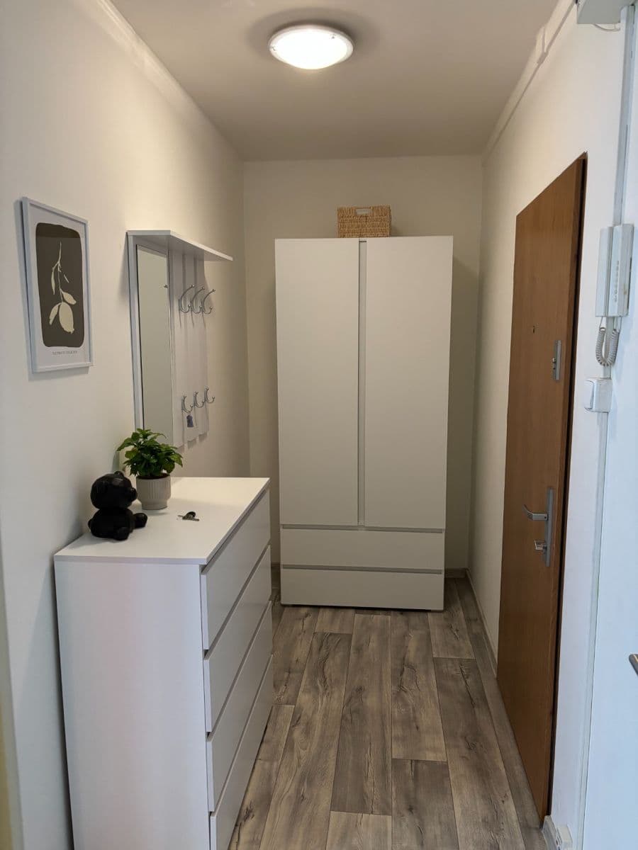 Prenájom bytu 2-izbový 53 m², Rozmarýnová, Most, Ústecký kraj Prenájom bytu 2-izbový 53 m², Rozmarýnová, Most, Ústecký kraj