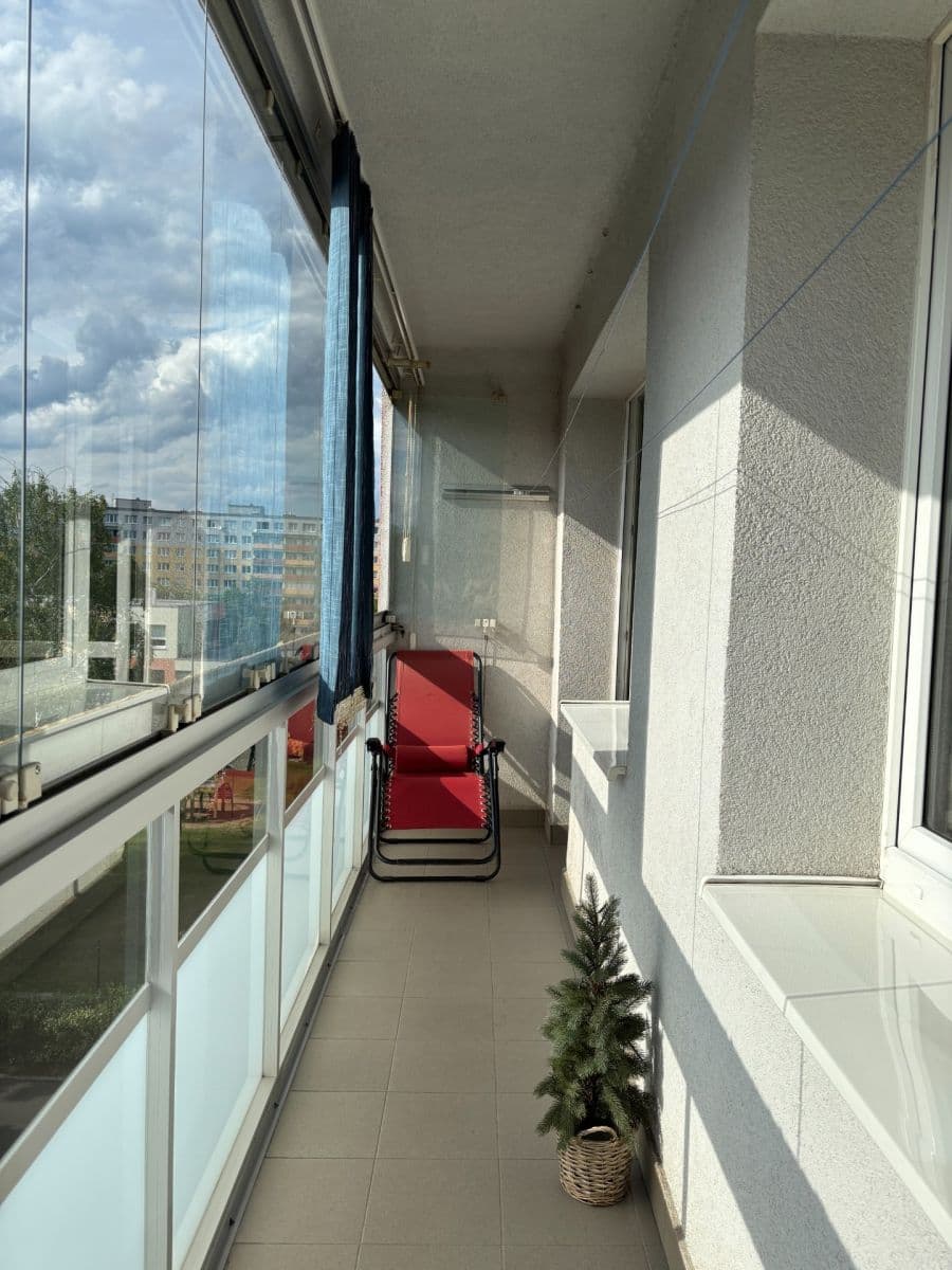 Prenájom bytu 2-izbový 53 m², Rozmarýnová, Most, Ústecký kraj Prenájom bytu 2-izbový 53 m², Rozmarýnová, Most, Ústecký kraj