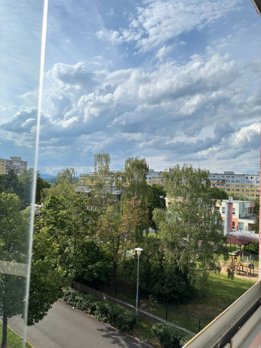 Prenájom bytu 2-izbový 53 m², Rozmarýnová, Most, Ústecký kraj Prenájom bytu 2-izbový 53 m², Rozmarýnová, Most, Ústecký kraj