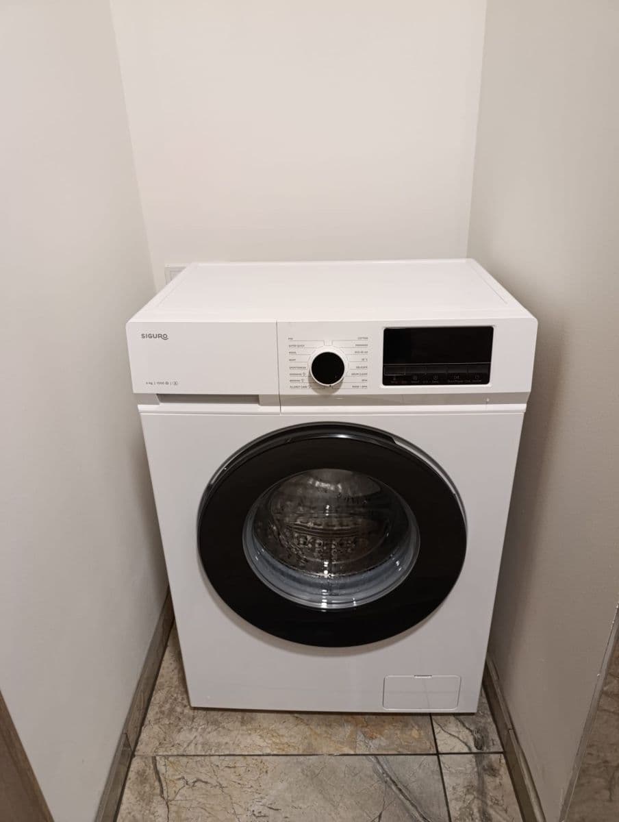 Prenájom bytu 1-izbový 31 m², Pražská, Praha, Praha Prenájom bytu 1-izbový 31 m², Pražská, Praha, Praha
