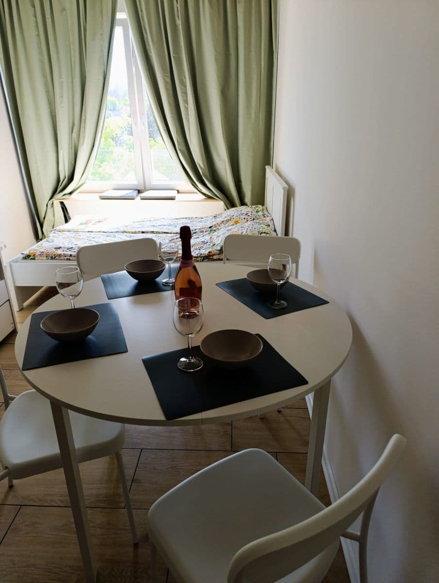 Prenájom bytu 1-izbový 31 m², Pražská, Praha, Praha Prenájom bytu 1-izbový 31 m², Pražská, Praha, Praha