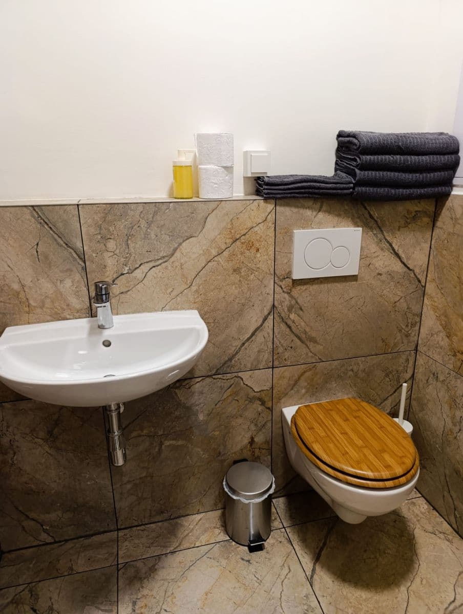 Prenájom bytu 1-izbový 31 m², Pražská, Praha, Praha Prenájom bytu 1-izbový 31 m², Pražská, Praha, Praha