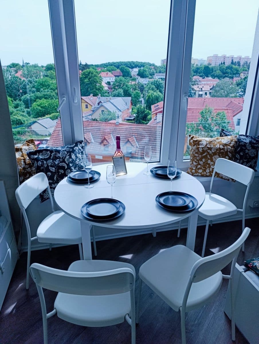 Prenájom bytu 1-izbový 31 m², Pražská, Praha, Praha Prenájom bytu 1-izbový 31 m², Pražská, Praha, Praha