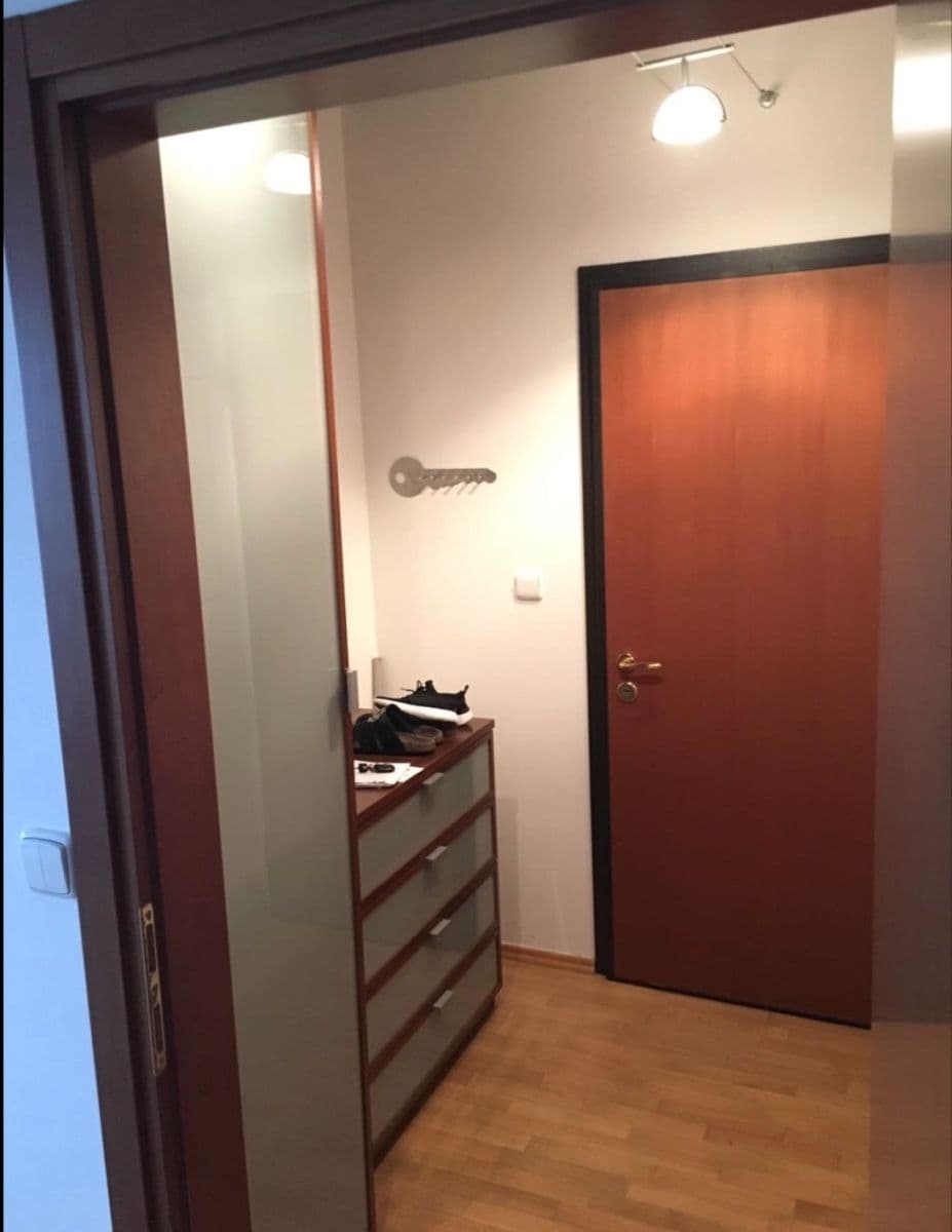 Prenájom bytu 3-izbový 87 m², Podvinný mlýn, Praha, Praha Prenájom bytu 3-izbový 87 m², Podvinný mlýn, Praha, Praha