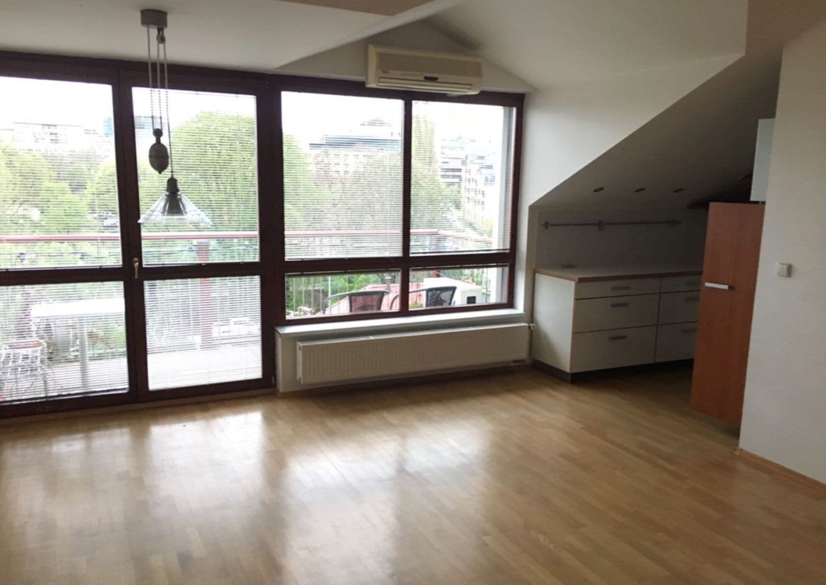 Prenájom bytu 3-izbový 87 m², Podvinný mlýn, Praha, Praha Prenájom bytu 3-izbový 87 m², Podvinný mlýn, Praha, Praha