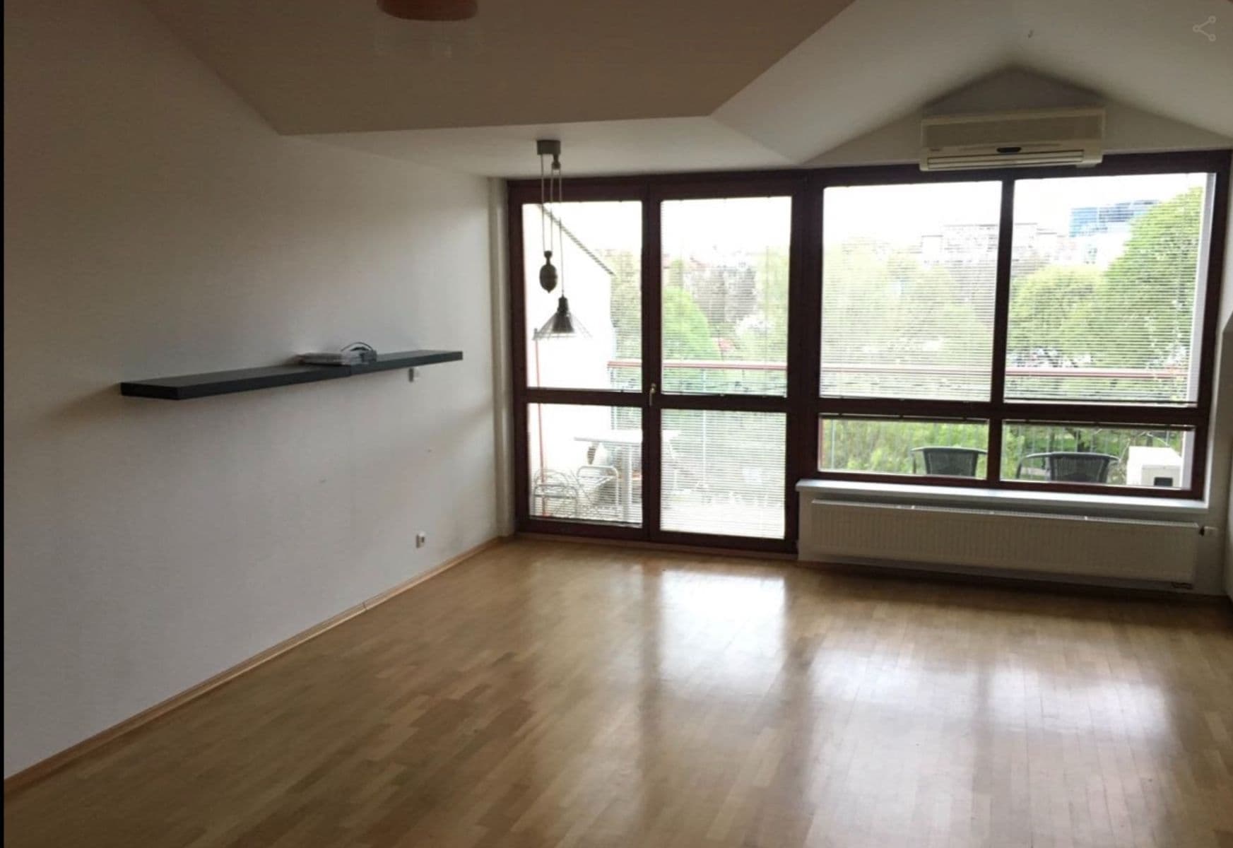 Prenájom bytu 3-izbový 87 m², Podvinný mlýn, Praha, Praha Prenájom bytu 3-izbový 87 m², Podvinný mlýn, Praha, Praha
