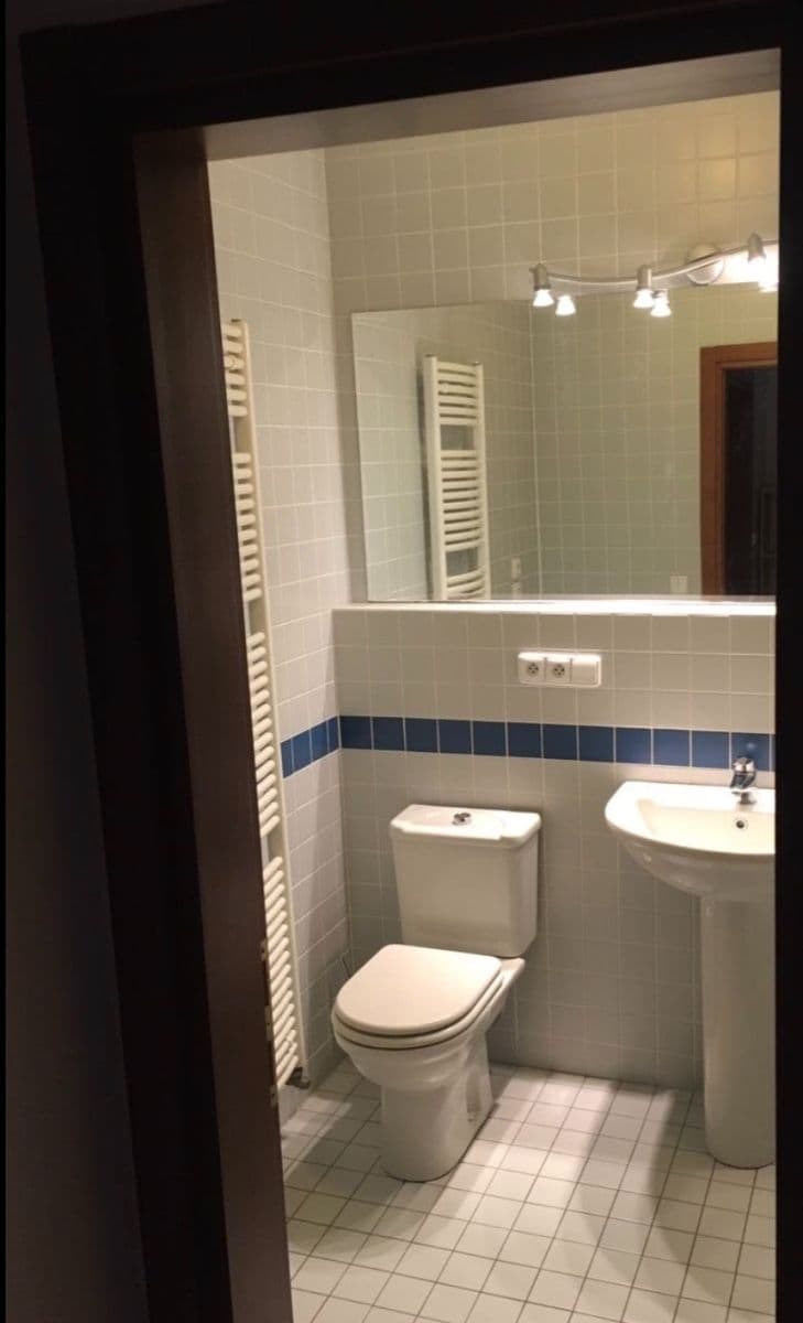 Prenájom bytu 3-izbový 87 m², Podvinný mlýn, Praha, Praha Prenájom bytu 3-izbový 87 m², Podvinný mlýn, Praha, Praha