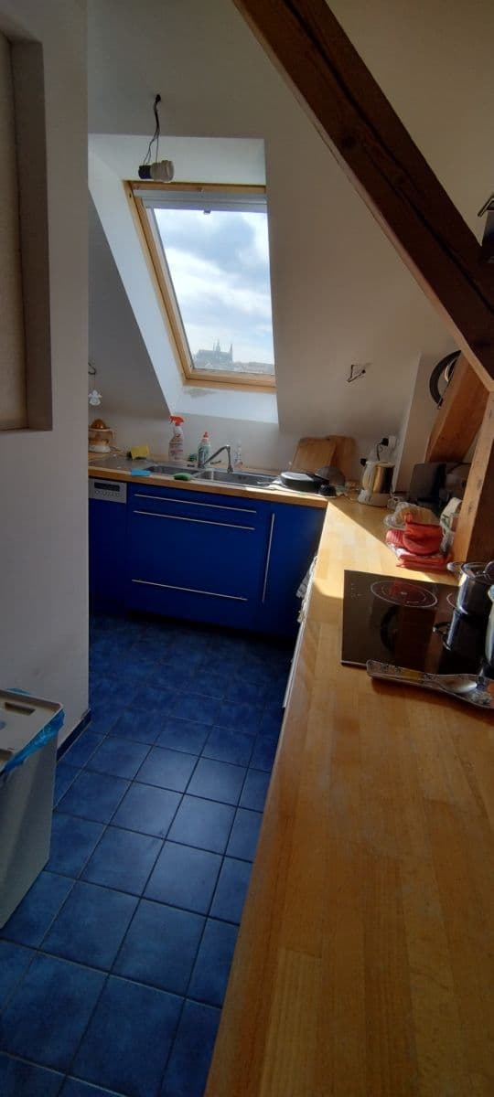 Prenájom bytu 4-izbový 131 m², Velflíkova, Praha, Praha Prenájom bytu 4-izbový 131 m², Velflíkova, Praha, Praha