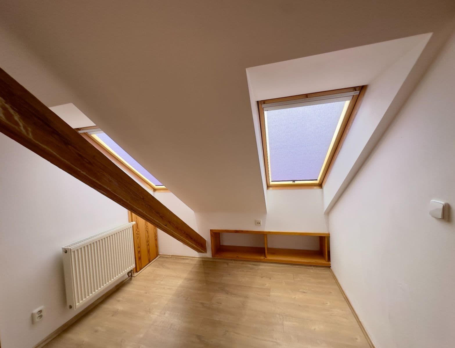 Prenájom bytu 4-izbový 132 m², Velflíkova, Praha, Praha Prenájom bytu 4-izbový 132 m², Velflíkova, Praha, Praha
