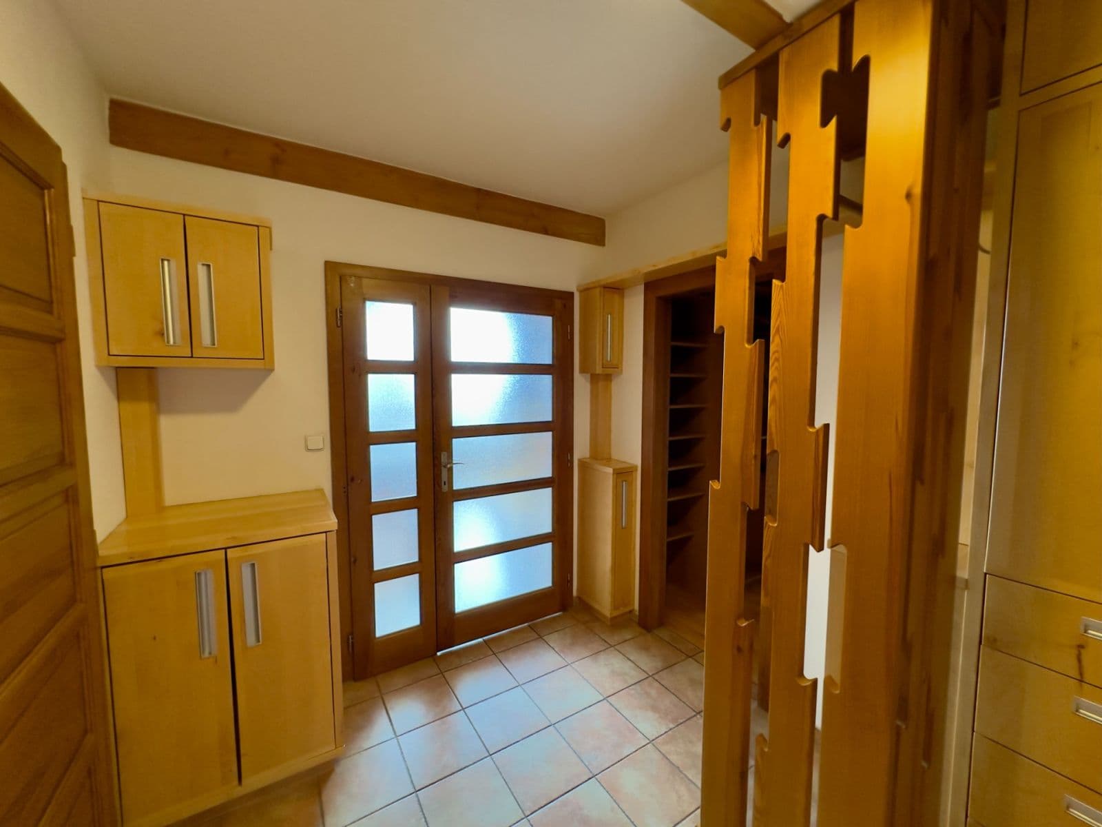 Prenájom bytu 4-izbový 132 m², Velflíkova, Praha, Praha Prenájom bytu 4-izbový 132 m², Velflíkova, Praha, Praha