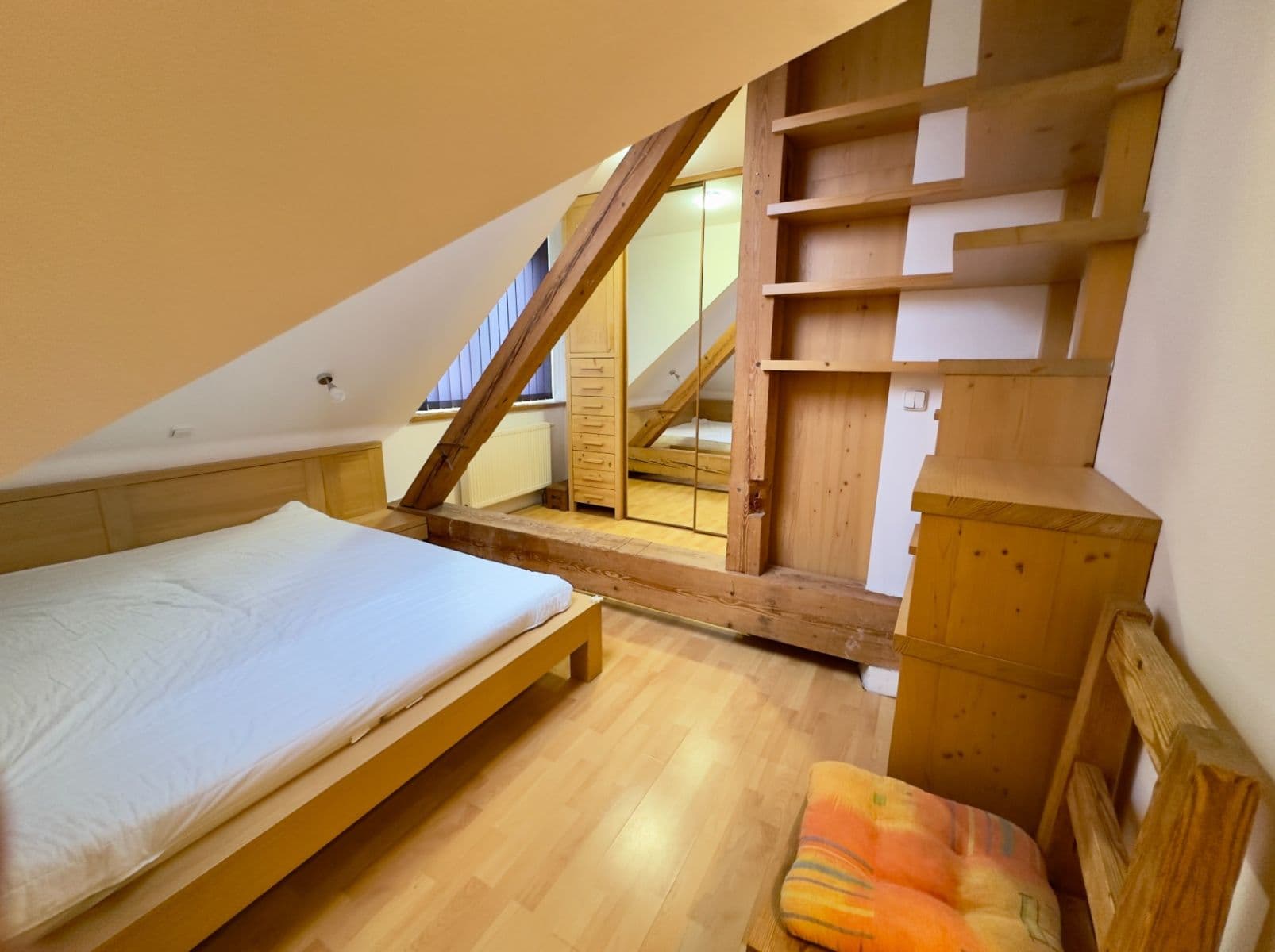 Prenájom bytu 4-izbový 132 m², Velflíkova, Praha, Praha Prenájom bytu 4-izbový 132 m², Velflíkova, Praha, Praha