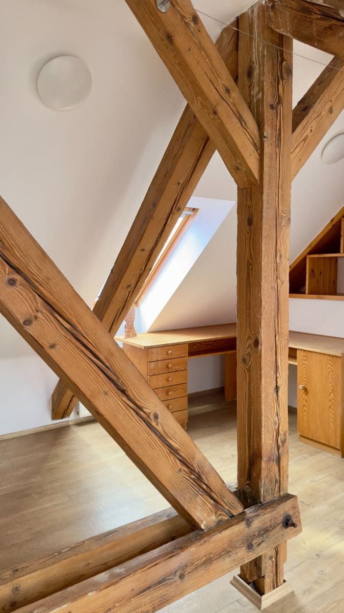 Prenájom bytu 4-izbový 132 m², Velflíkova, Praha, Praha Prenájom bytu 4-izbový 132 m², Velflíkova, Praha, Praha