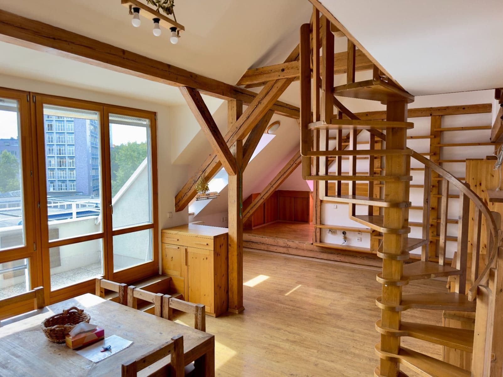 Prenájom bytu 4-izbový 132 m², Velflíkova, Praha, Praha Prenájom bytu 4-izbový 132 m², Velflíkova, Praha, Praha