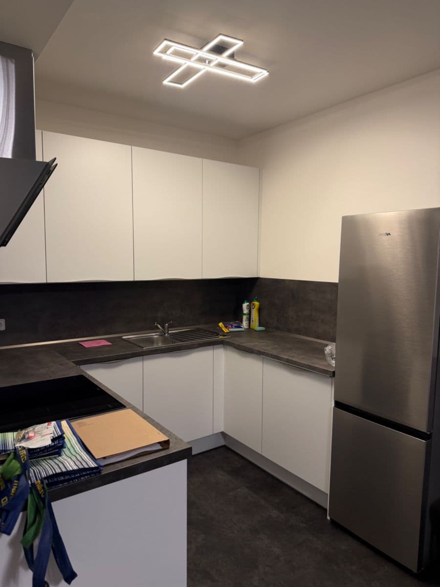Prenájom bytu 2-izbový 58 m², Čakovická, Praha, Praha Prenájom bytu 2-izbový 58 m², Čakovická, Praha, Praha