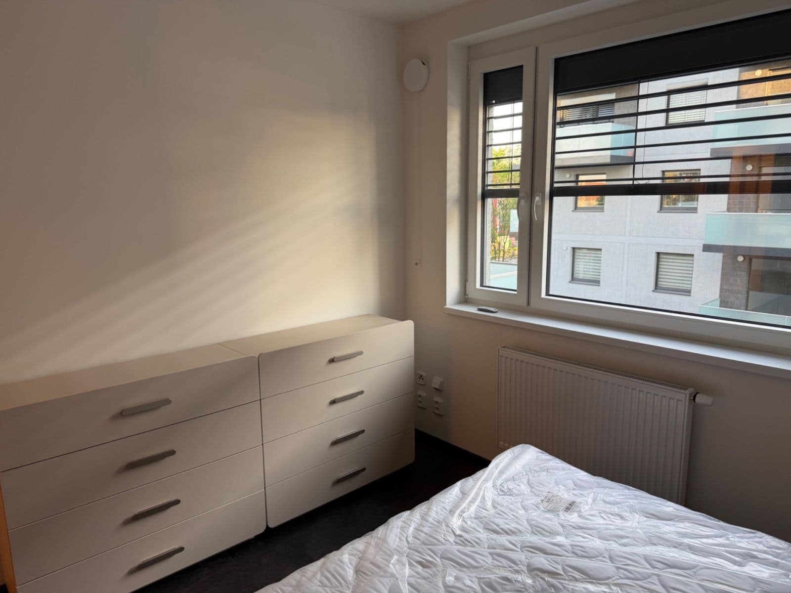 Prenájom bytu 2-izbový 58 m², Čakovická, Praha, Praha Prenájom bytu 2-izbový 58 m², Čakovická, Praha, Praha