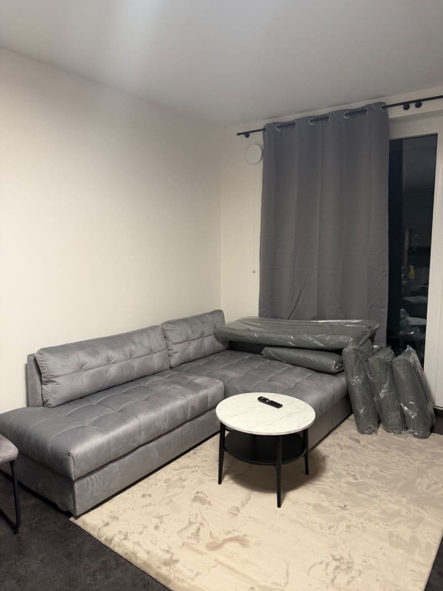 Prenájom bytu 2-izbový 58 m², Čakovická, Praha, Praha Prenájom bytu 2-izbový 58 m², Čakovická, Praha, Praha