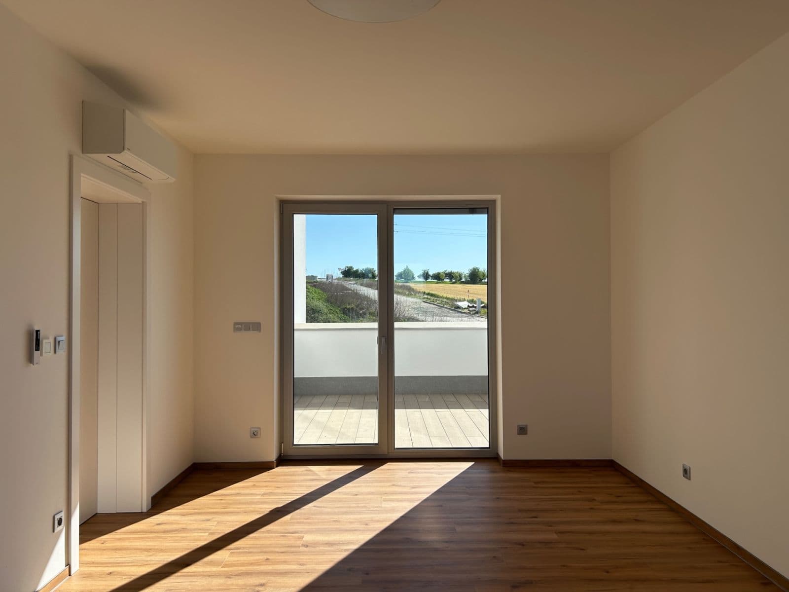 Prenájom bytu 4-izbový 102 m², Šlapanice, Jihomoravský kraj Prenájom bytu 4-izbový 102 m², Šlapanice, Jihomoravský kraj