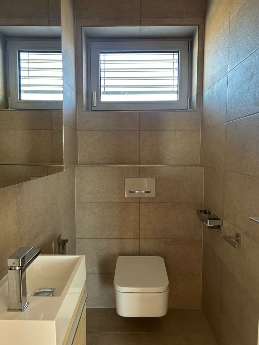 Prenájom bytu 4-izbový 102 m², Šlapanice, Jihomoravský kraj Prenájom bytu 4-izbový 102 m², Šlapanice, Jihomoravský kraj