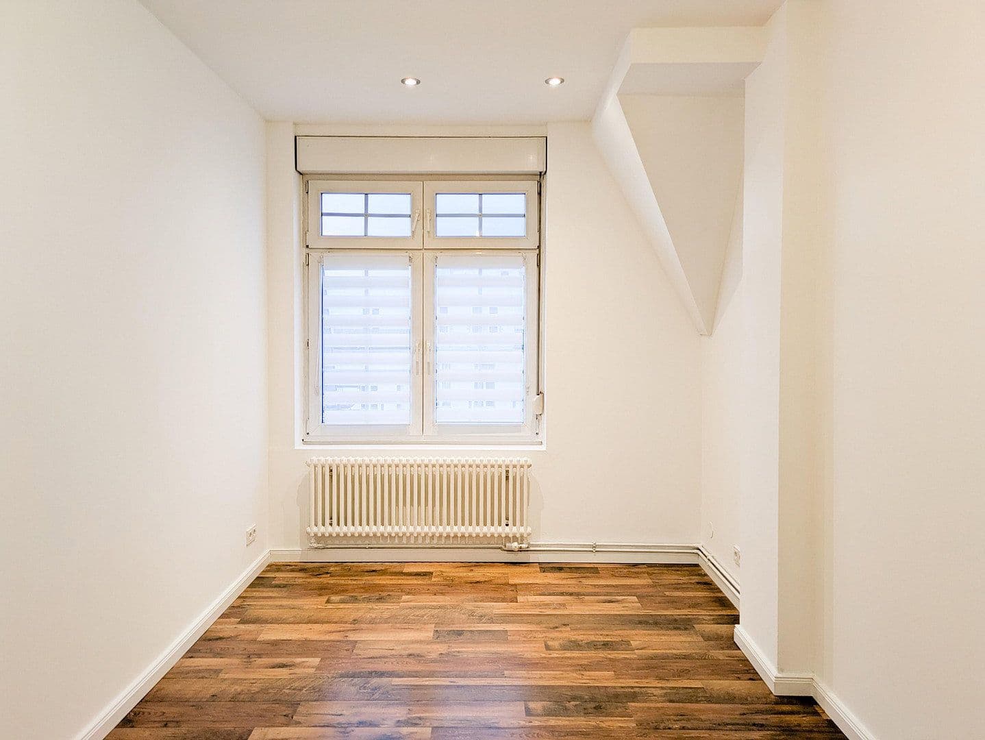 Predaj bytu 4-izbový 106 m², Berlin, Berlín Predaj bytu 4-izbový 106 m², Berlin, Berlín