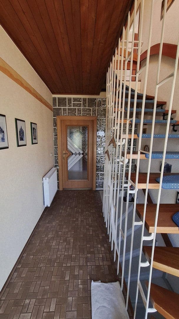 Predaj domu 177 m², pozemek 778 m², Lindenstr. 22, Hasselroth, Hesensko Predaj domu 177 m², pozemek 778 m², Lindenstr. 22, Hasselroth, Hesensko