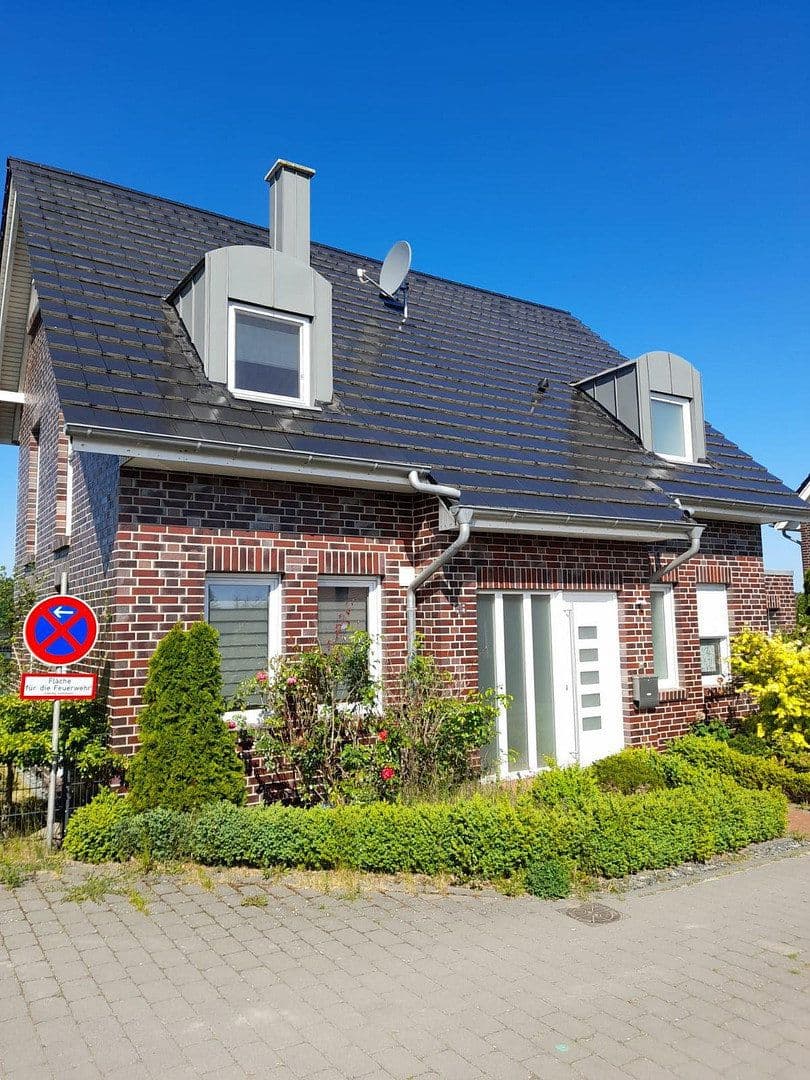 Prenájom domu 140 m², pozemek 500 m², Tempelweg 35, Burgwedel, Dolné Sasko Prenájom domu 140 m², pozemek 500 m², Tempelweg 35, Burgwedel, Dolné Sasko