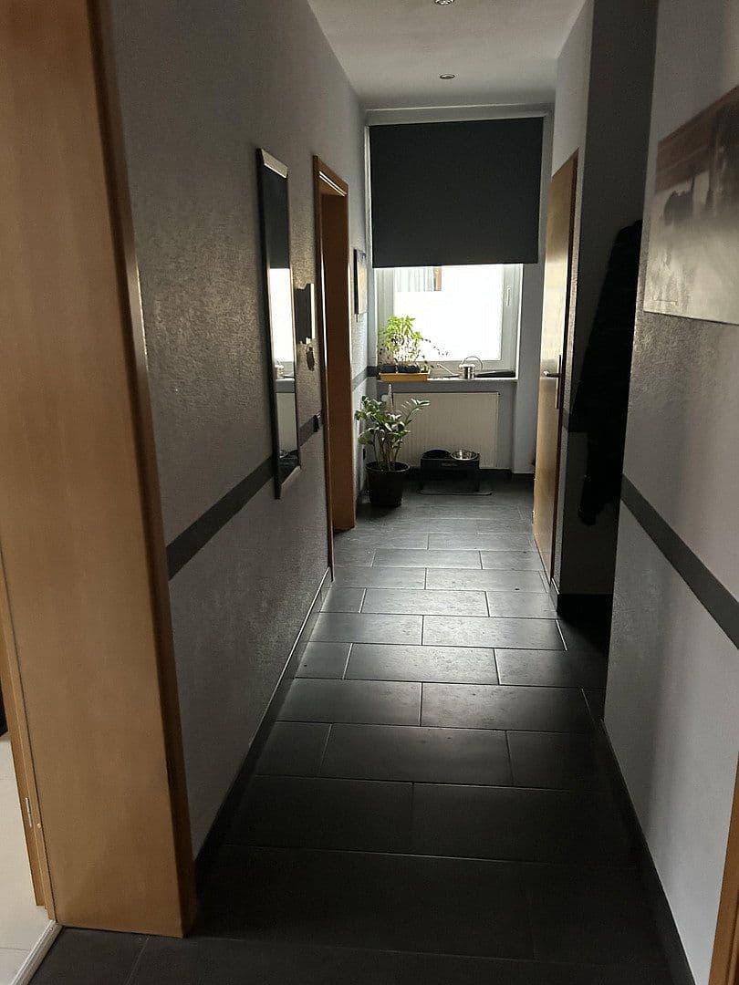 Prenájom bytu 5-izbový 140 m², Brühl, Bádensko-Wurttembersko Prenájom bytu 5-izbový 140 m², Brühl, Bádensko-Wurttembersko