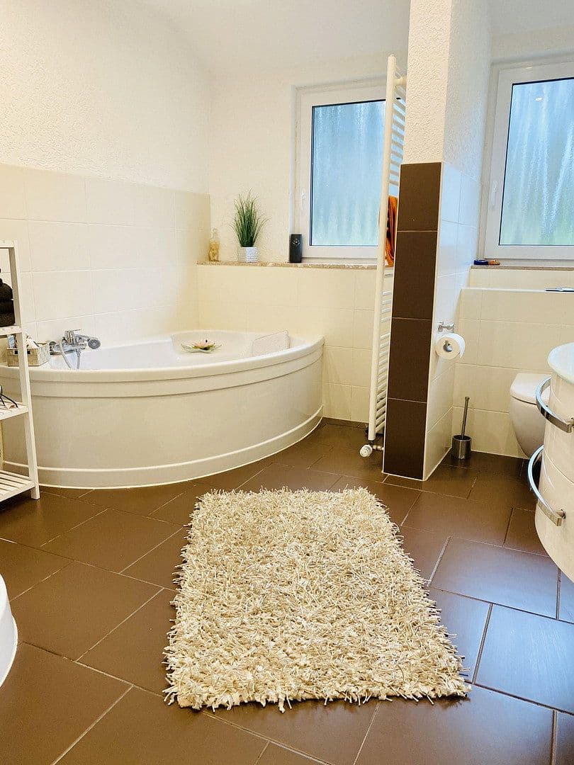 Predaj domu 240 m², pozemek 982 m², Hessisch Oldendorf, Dolné Sasko Predaj domu 240 m², pozemek 982 m², Hessisch Oldendorf, Dolné Sasko