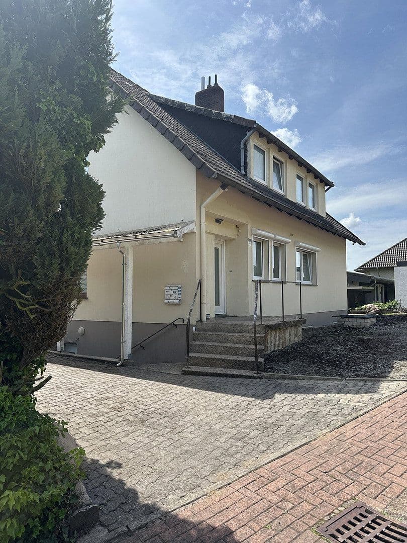 Predaj domu 240 m², pozemek 982 m², Hessisch Oldendorf, Dolné Sasko Predaj domu 240 m², pozemek 982 m², Hessisch Oldendorf, Dolné Sasko