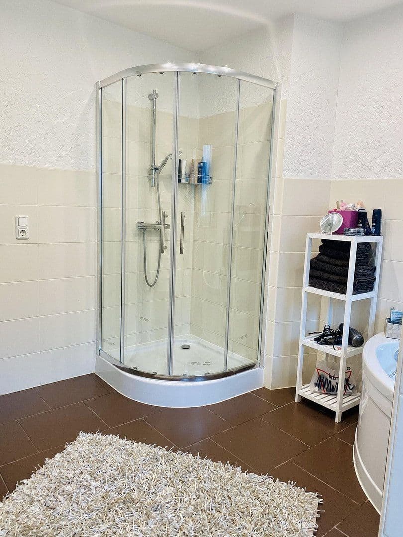 Predaj domu 240 m², pozemek 982 m², Hessisch Oldendorf, Dolné Sasko Predaj domu 240 m², pozemek 982 m², Hessisch Oldendorf, Dolné Sasko