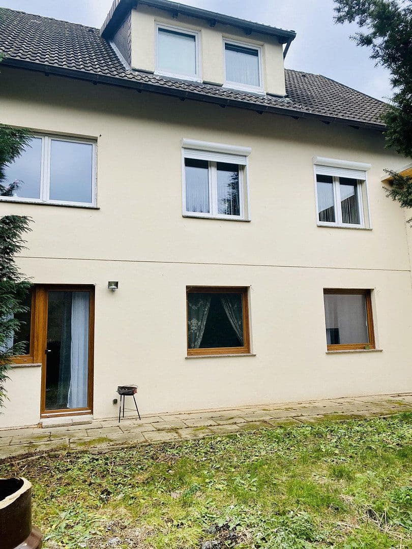 Predaj domu 240 m², pozemek 982 m², Hessisch Oldendorf, Dolné Sasko Predaj domu 240 m², pozemek 982 m², Hessisch Oldendorf, Dolné Sasko