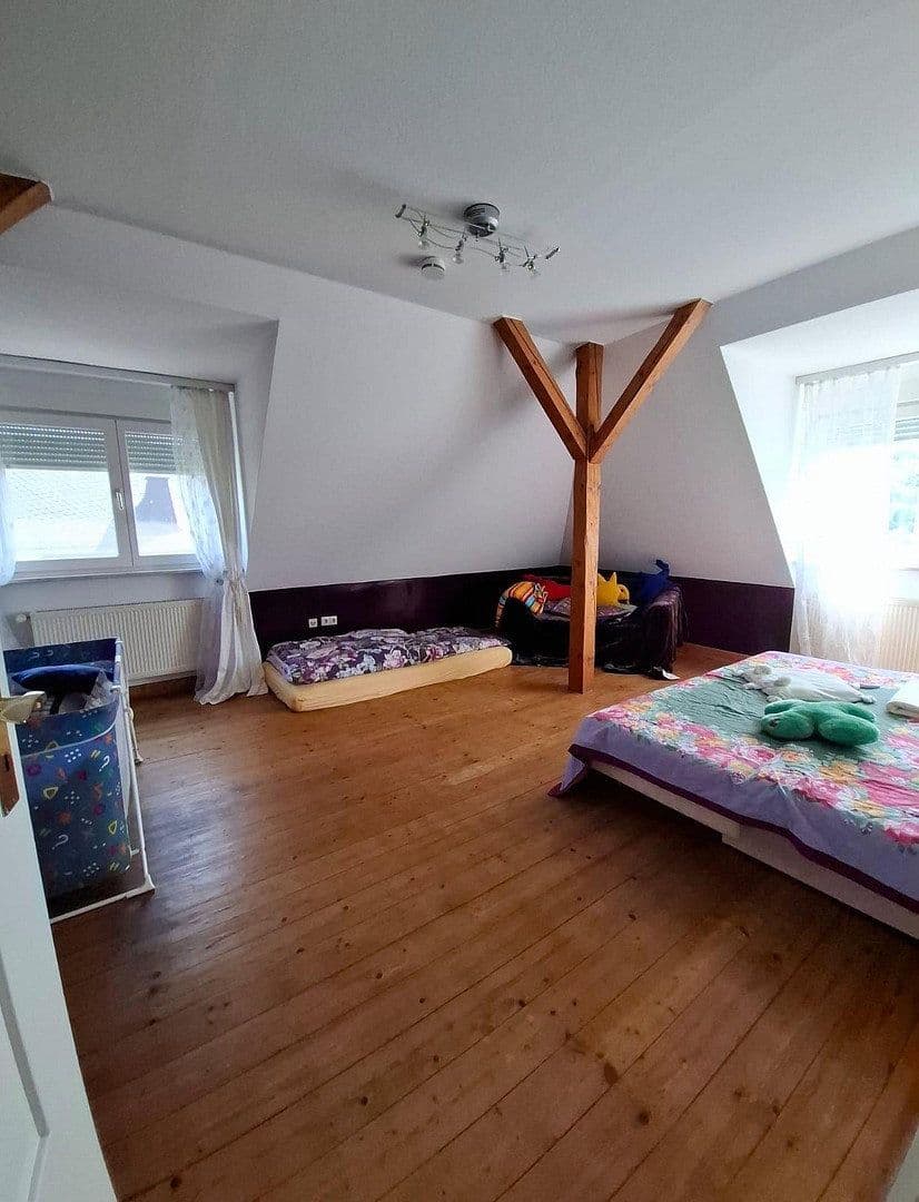 Predaj domu 357 m², pozemek 821 m², Brechen, Hesensko Predaj domu 357 m², pozemek 821 m², Brechen, Hesensko