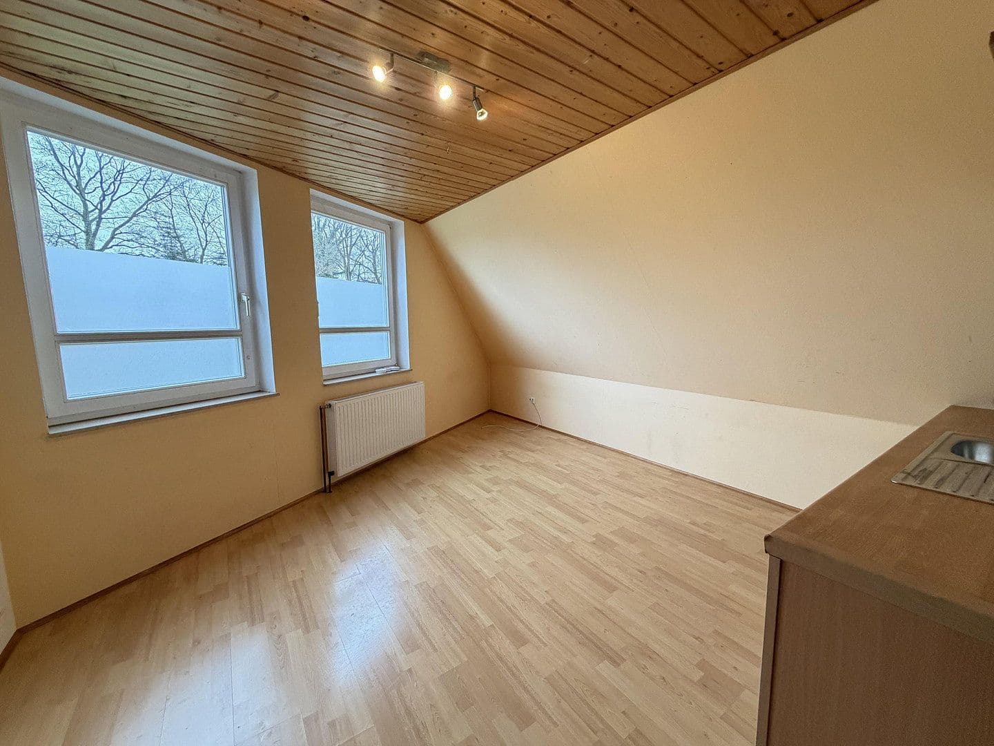 Predaj domu 165 m², pozemek 565 m², Kutenholz, Dolné Sasko Predaj domu 165 m², pozemek 565 m², Kutenholz, Dolné Sasko