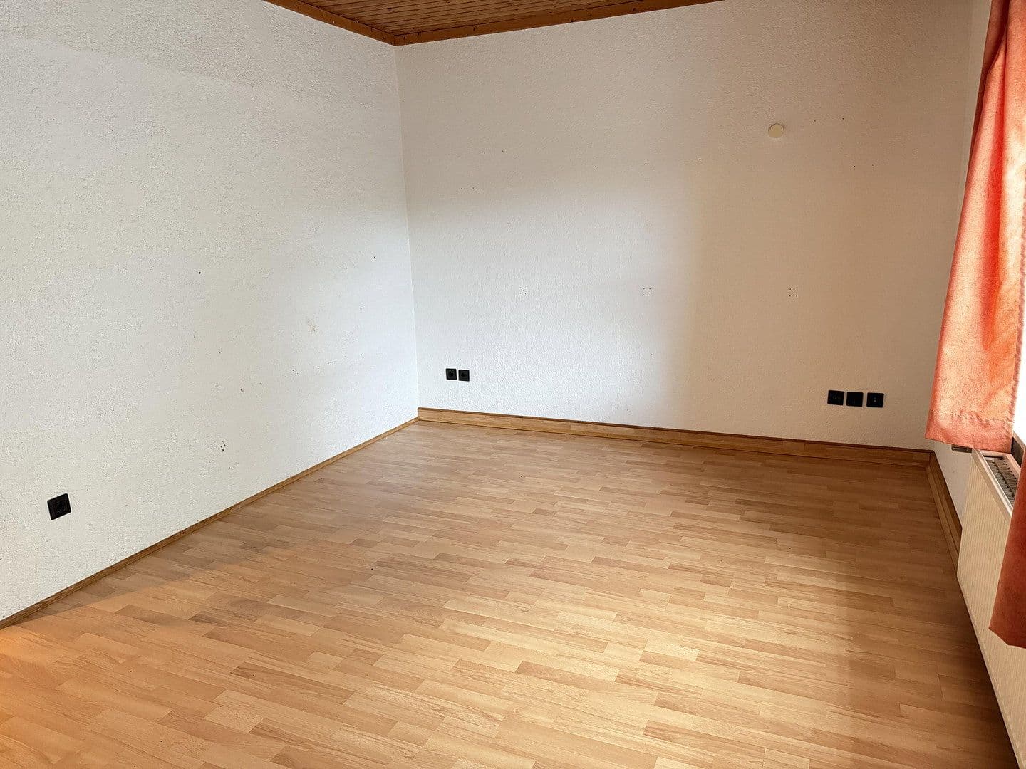 Predaj domu 165 m², pozemek 565 m², Kutenholz, Dolné Sasko Predaj domu 165 m², pozemek 565 m², Kutenholz, Dolné Sasko