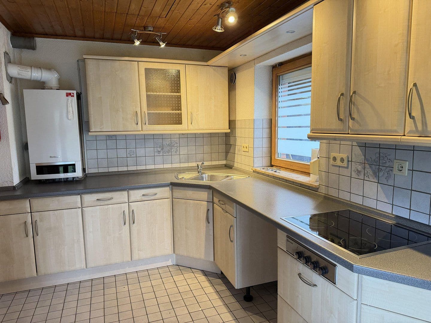 Predaj domu 165 m², pozemek 565 m², Kutenholz, Dolné Sasko Predaj domu 165 m², pozemek 565 m², Kutenholz, Dolné Sasko
