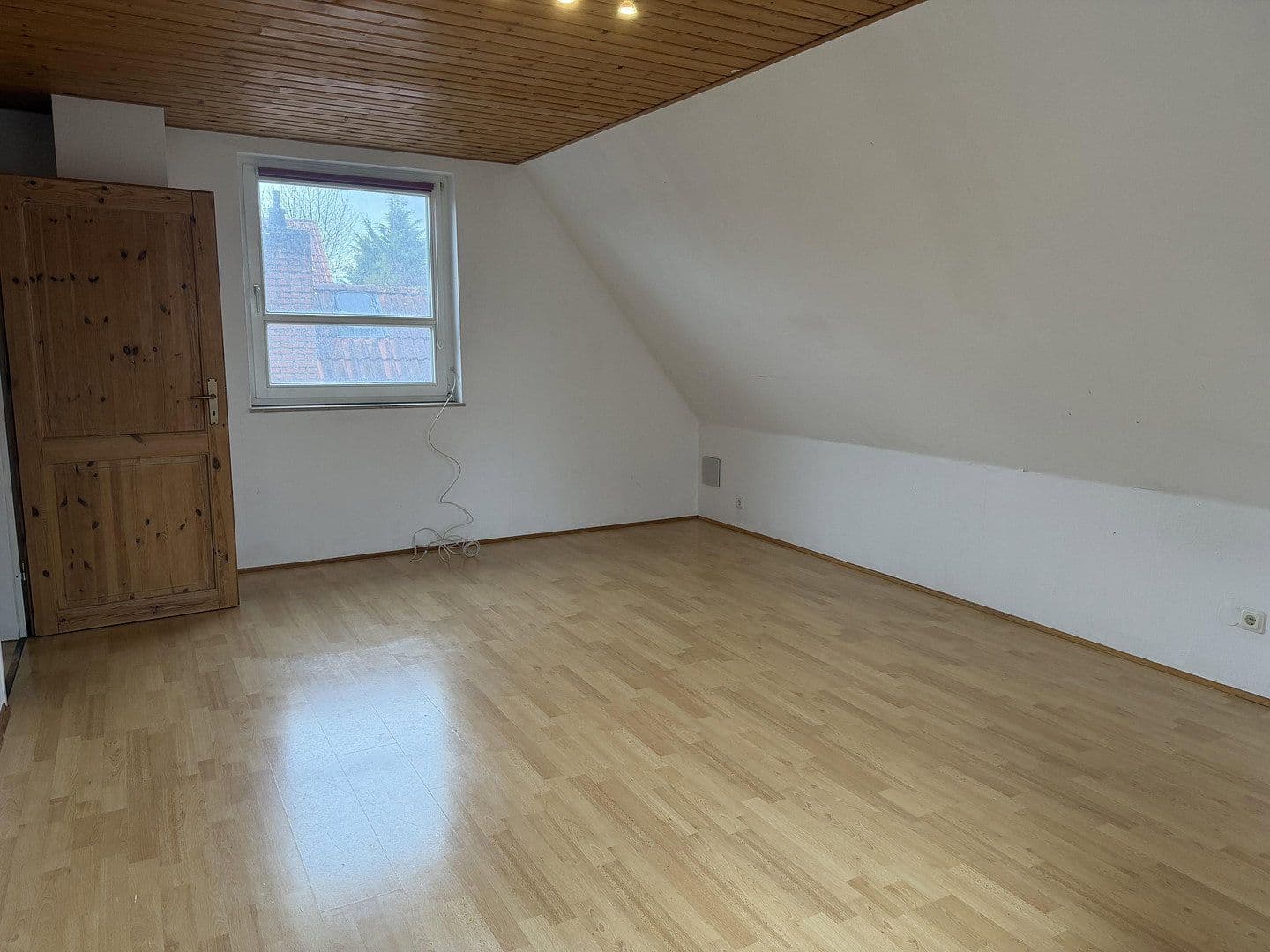 Predaj domu 165 m², pozemek 565 m², Kutenholz, Dolné Sasko Predaj domu 165 m², pozemek 565 m², Kutenholz, Dolné Sasko