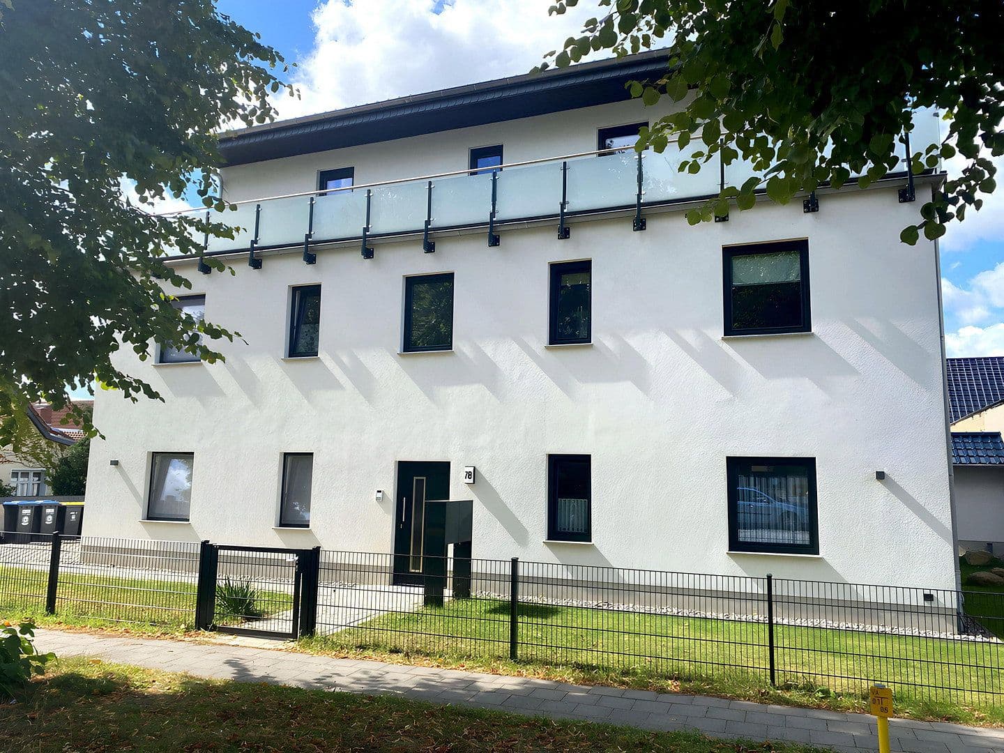 Prenájom bytu 3-izbový 73 m², Dorfstraße 78, Fürstenberg/Havel, Brandenbursko Prenájom bytu 3-izbový 73 m², Dorfstraße 78, Fürstenberg/Havel, Brandenbursko
