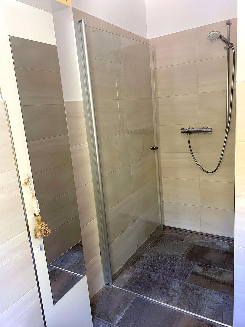 Prenájom bytu 3-izbový 73 m², Dorfstraße 78, Fürstenberg/Havel, Brandenbursko Prenájom bytu 3-izbový 73 m², Dorfstraße 78, Fürstenberg/Havel, Brandenbursko