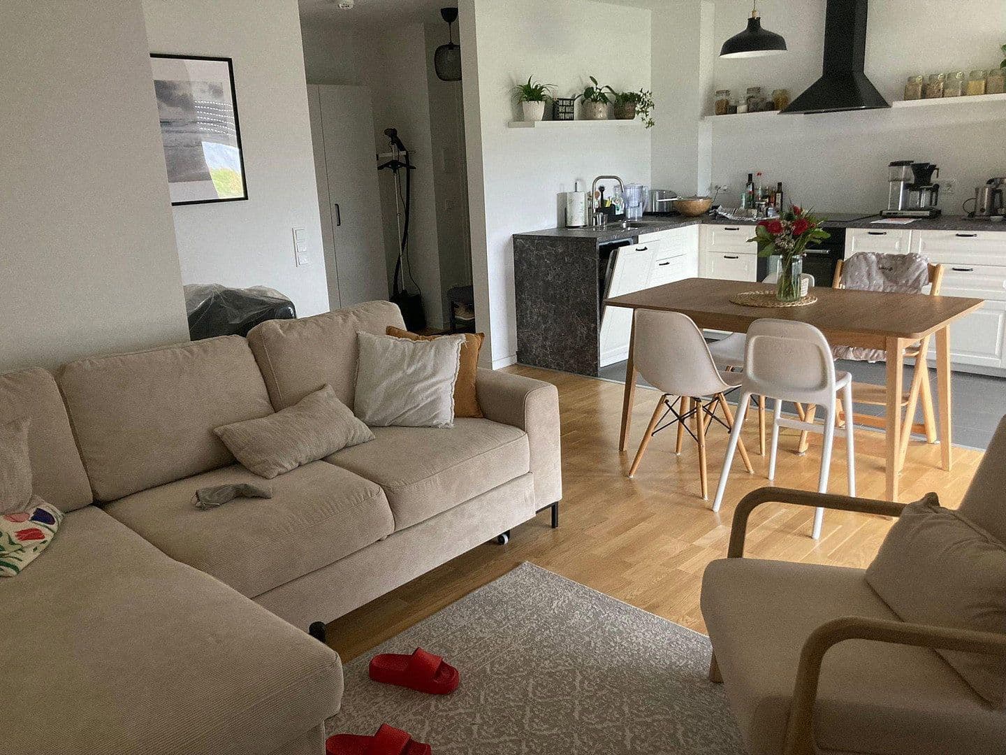 Prenájom bytu 3-izbový 77 m², Aristide-Briand-Str. 18, Herzogenaurach, Bavorsko Prenájom bytu 3-izbový 77 m², Aristide-Briand-Str. 18, Herzogenaurach, Bavorsko