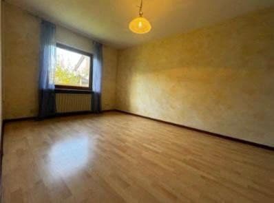 Predaj domu 190 m², pozemek 933 m², Neustraße 23, Kaden, Porýnie-Falcko Predaj domu 190 m², pozemek 933 m², Neustraße 23, Kaden, Porýnie-Falcko