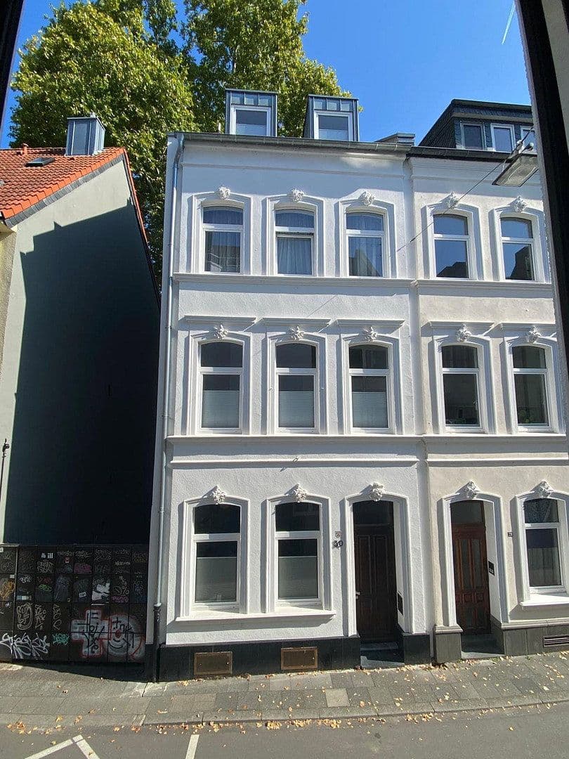 Predaj domu 176 m², pozemek 78 m², Steinfelder Gasse 30, Köln, Severné Porýnie - Westfálsko Predaj domu 176 m², pozemek 78 m², Steinfelder Gasse 30, Köln, Severné Porýnie - Westfálsko