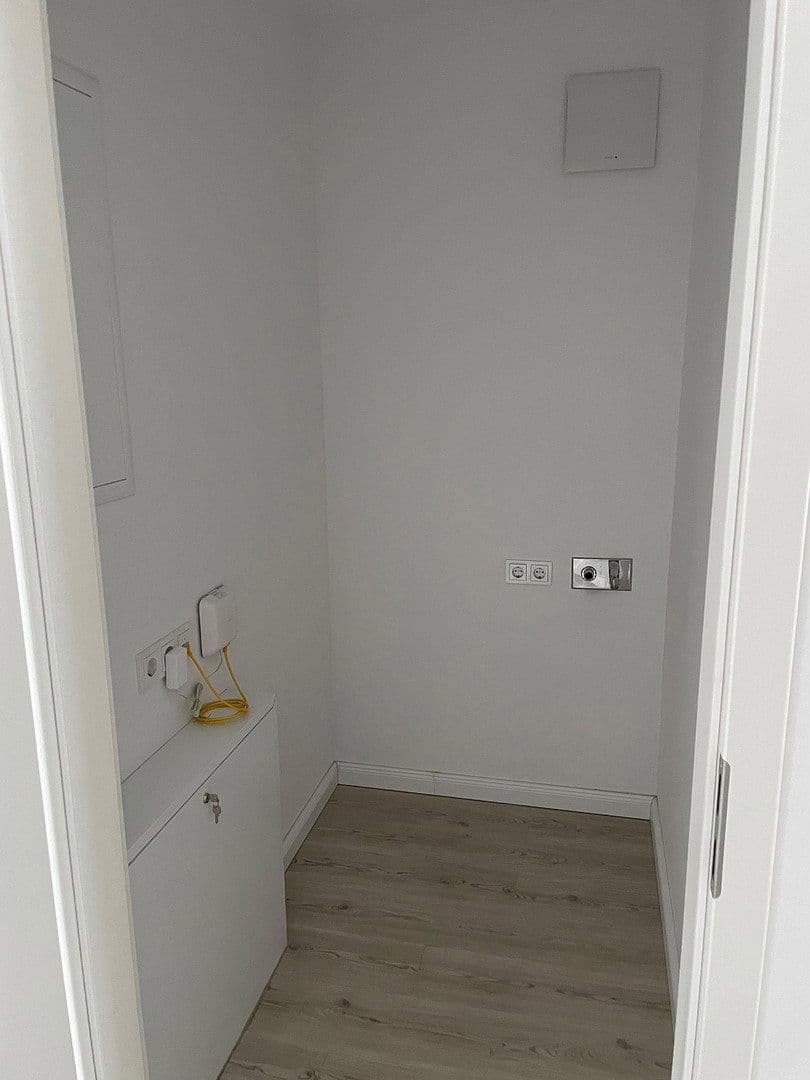 Prenájom bytu 2-izbový 78 m², Waldwiesenstraße 4, Kiel, Šlezvicko-Holštajnsko Prenájom bytu 2-izbový 78 m², Waldwiesenstraße 4, Kiel, Šlezvicko-Holštajnsko