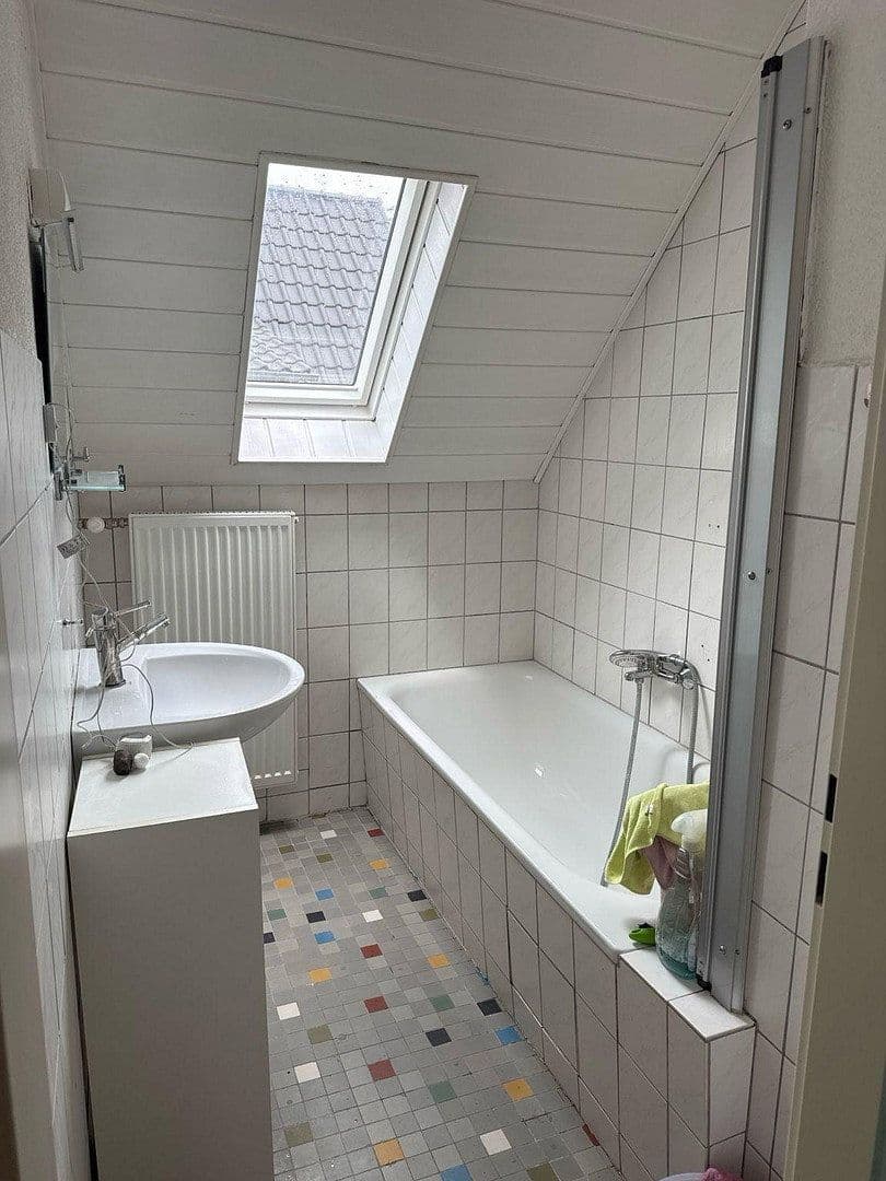Prenájom bytu 3-izbový 85 m², Am Sonderbach 16, Heppenheim, Hesensko Prenájom bytu 3-izbový 85 m², Am Sonderbach 16, Heppenheim, Hesensko