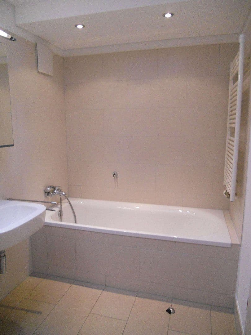 Prenájom bytu 2-izbový 81 m², Lindenallee 7, Bad Homburg vor der Höhe, Hesensko Prenájom bytu 2-izbový 81 m², Lindenallee 7, Bad Homburg vor der Höhe, Hesensko