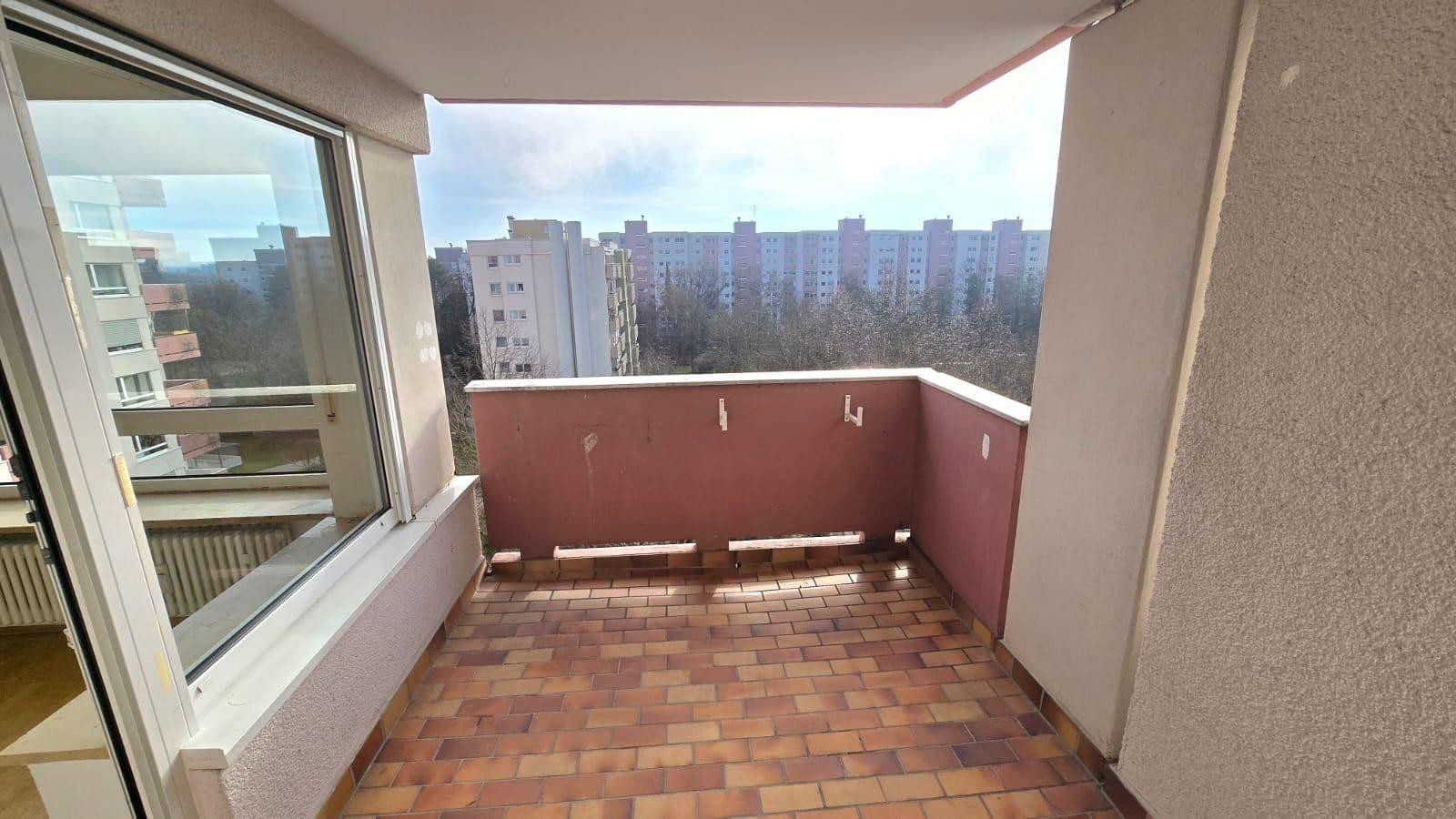 Predaj bytu 4-izbový 99 m², Germering, Bavorsko Predaj bytu 4-izbový 99 m², Germering, Bavorsko