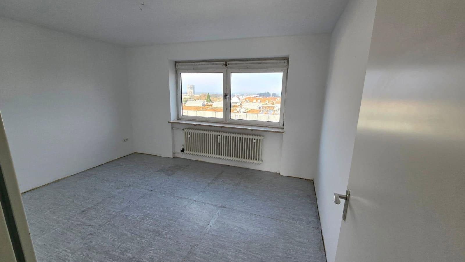 Predaj bytu 4-izbový 99 m², Germering, Bavorsko Predaj bytu 4-izbový 99 m², Germering, Bavorsko