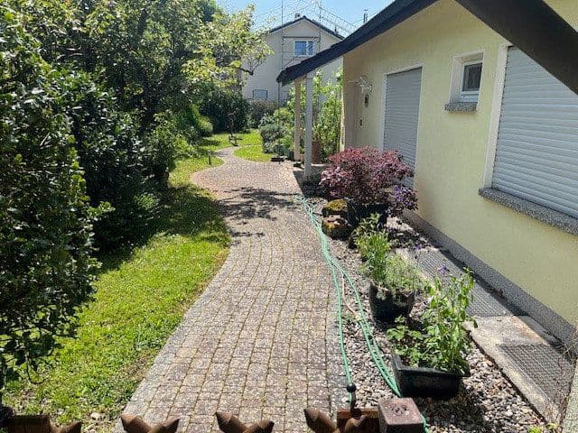 Predaj domu 177 m², pozemek 1.142 m², Rebetsmatt 30, Rheinfelden (Baden), Bádensko-Wurttembersko Predaj domu 177 m², pozemek 1.142 m², Rebetsmatt 30, Rheinfelden (Baden), Bádensko-Wurttembersko