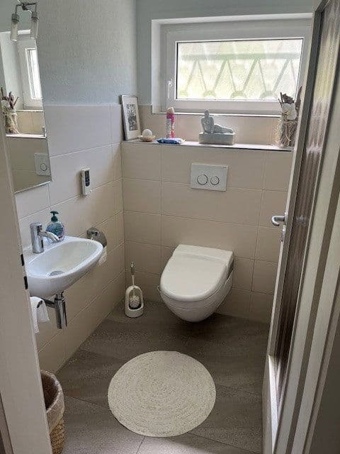 Predaj domu 177 m², pozemek 1.142 m², Rebetsmatt 30, Rheinfelden (Baden), Bádensko-Wurttembersko Predaj domu 177 m², pozemek 1.142 m², Rebetsmatt 30, Rheinfelden (Baden), Bádensko-Wurttembersko