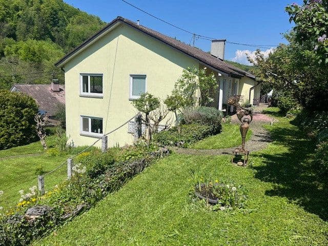 Predaj domu 177 m², pozemek 1.142 m², Rebetsmatt 30, Rheinfelden (Baden), Bádensko-Wurttembersko Predaj domu 177 m², pozemek 1.142 m², Rebetsmatt 30, Rheinfelden (Baden), Bádensko-Wurttembersko