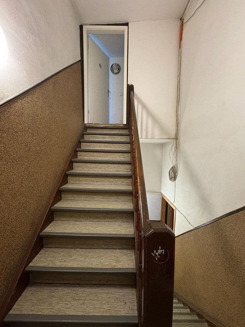 Predaj domu 1.055 m², pozemek 1.042 m², Holzmaden, Bádensko-Wurttembersko Predaj domu 1.055 m², pozemek 1.042 m², Holzmaden, Bádensko-Wurttembersko